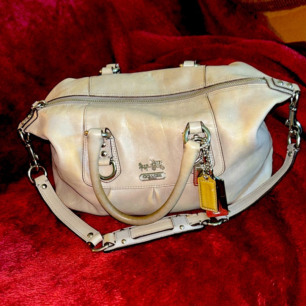 Coach Tan leather shoulder bag